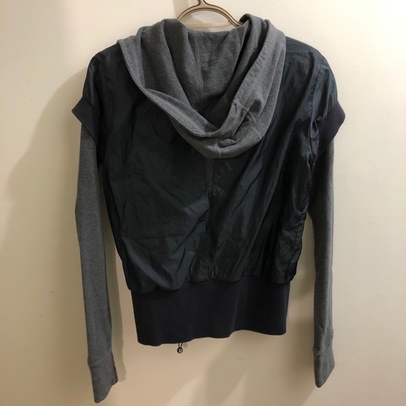 Lululemon jacket with hood - Picture 5 of 8